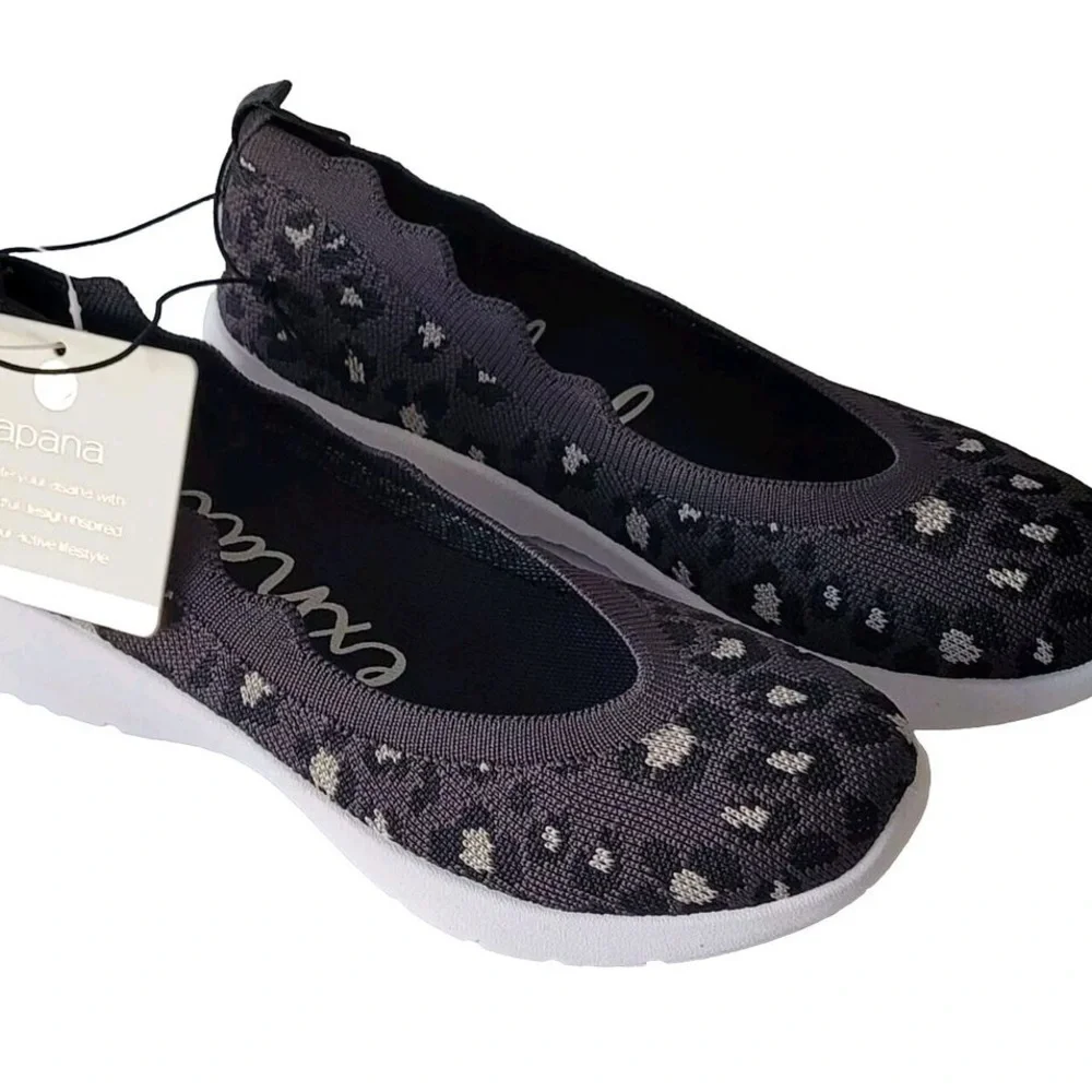 Apana Black and Gray Flats with Elastic Panels with Exhale Recovery Foam - Picture 1 of 3